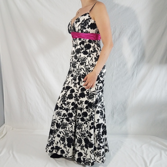 Beautiful Summer dress - Picture 14 of 14